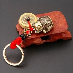 Prosperity cat keychain